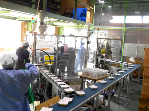 加熱機能付容器 ナルホット 生産ライン